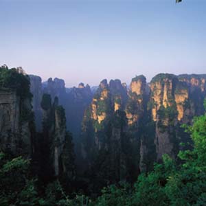 喜樂C線：（魅力湘西）鳳凰古城、天子山、寶峰湖純玩四日游