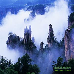 武漢往返：張家界、鳳凰古城、韶山六日游，每周一、周四發(fā)團